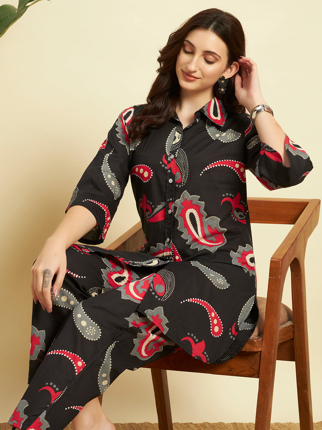 Women’s Black Paisley Printed Kurta & Pant Co-Ord Set