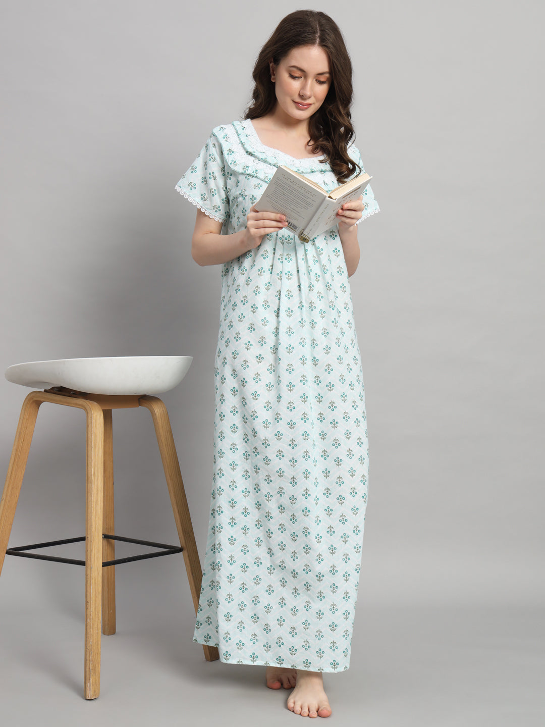 💚 Light Green Printed Cotton Night Gown with Lace Neck – Comfortable Maxi Nightwear for Women