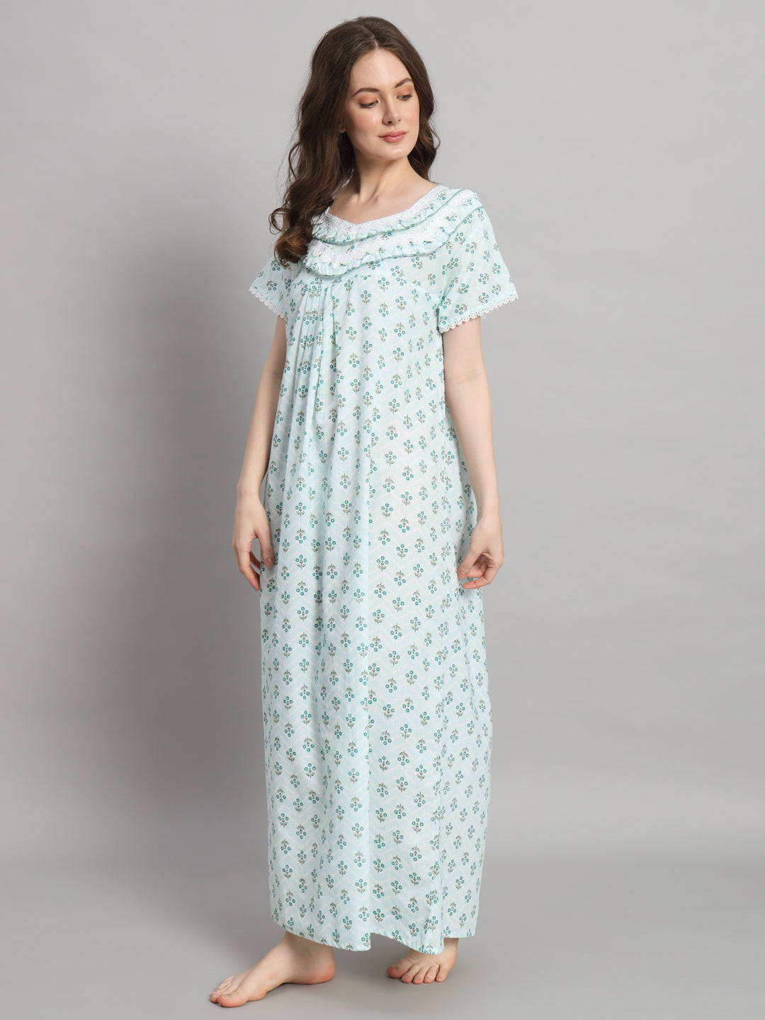 💚 Light Green Printed Cotton Night Gown with Lace Neck – Comfortable Maxi Nightwear for Women