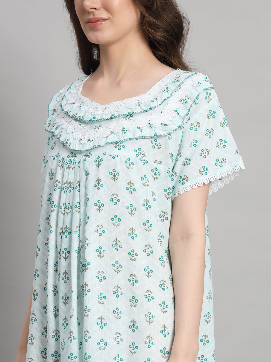 💚 Light Green Printed Cotton Night Gown with Lace Neck – Comfortable Maxi Nightwear for Women