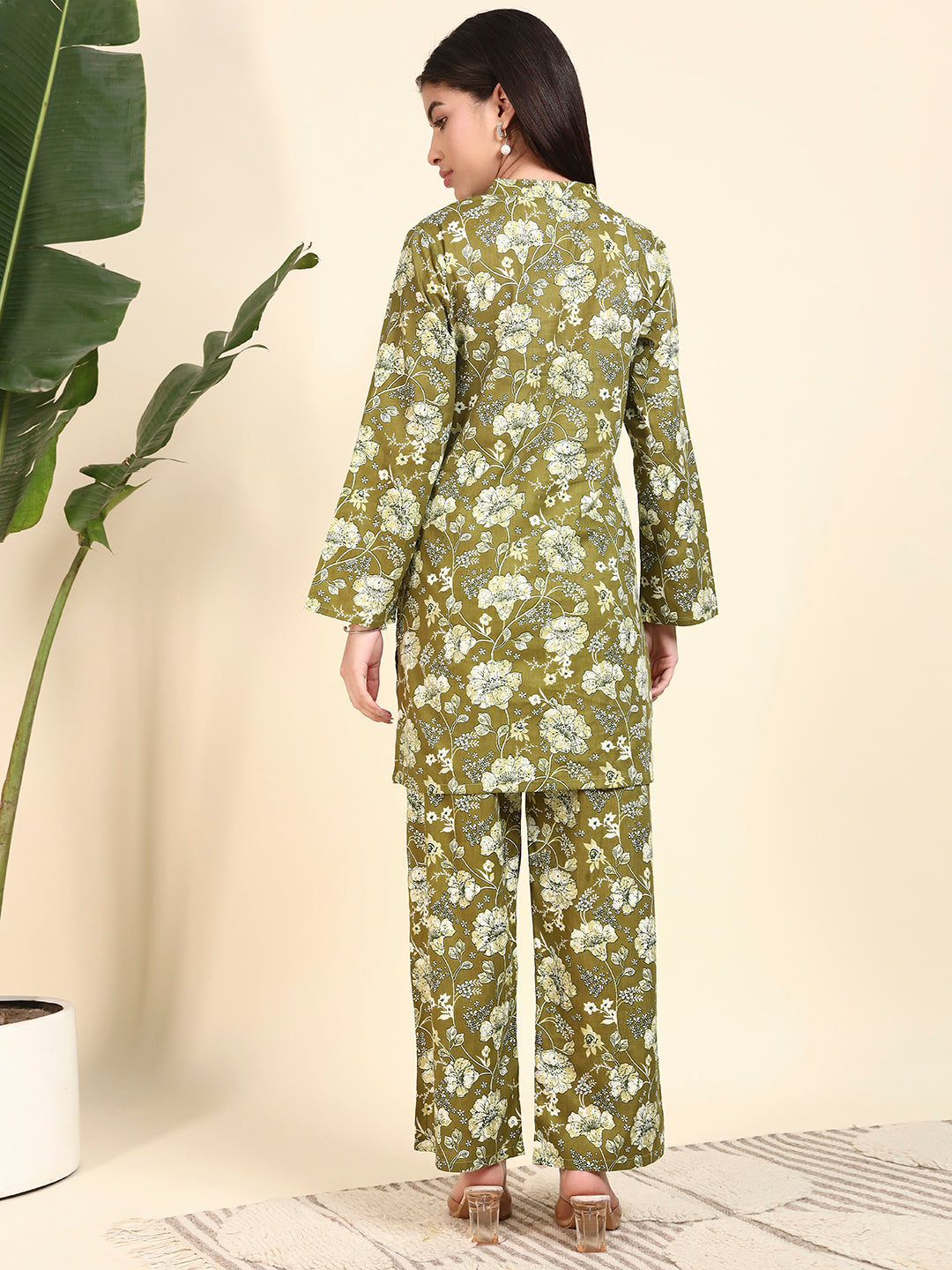 🌿 Women’s Olive Green Floral Printed Kurta & Pant Co-Ord Set