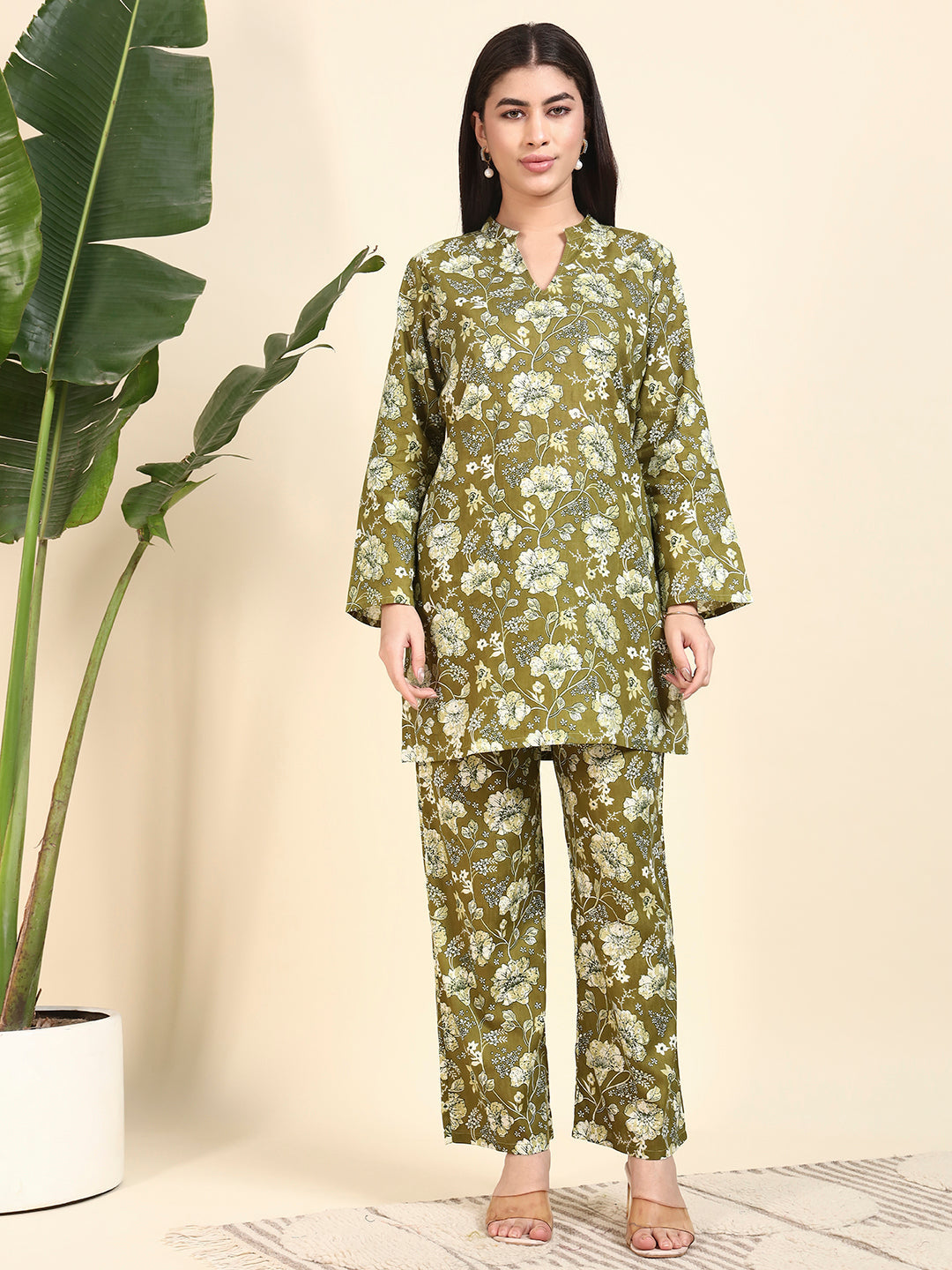 🌿 Women’s Olive Green Floral Printed Kurta & Pant Co-Ord Set