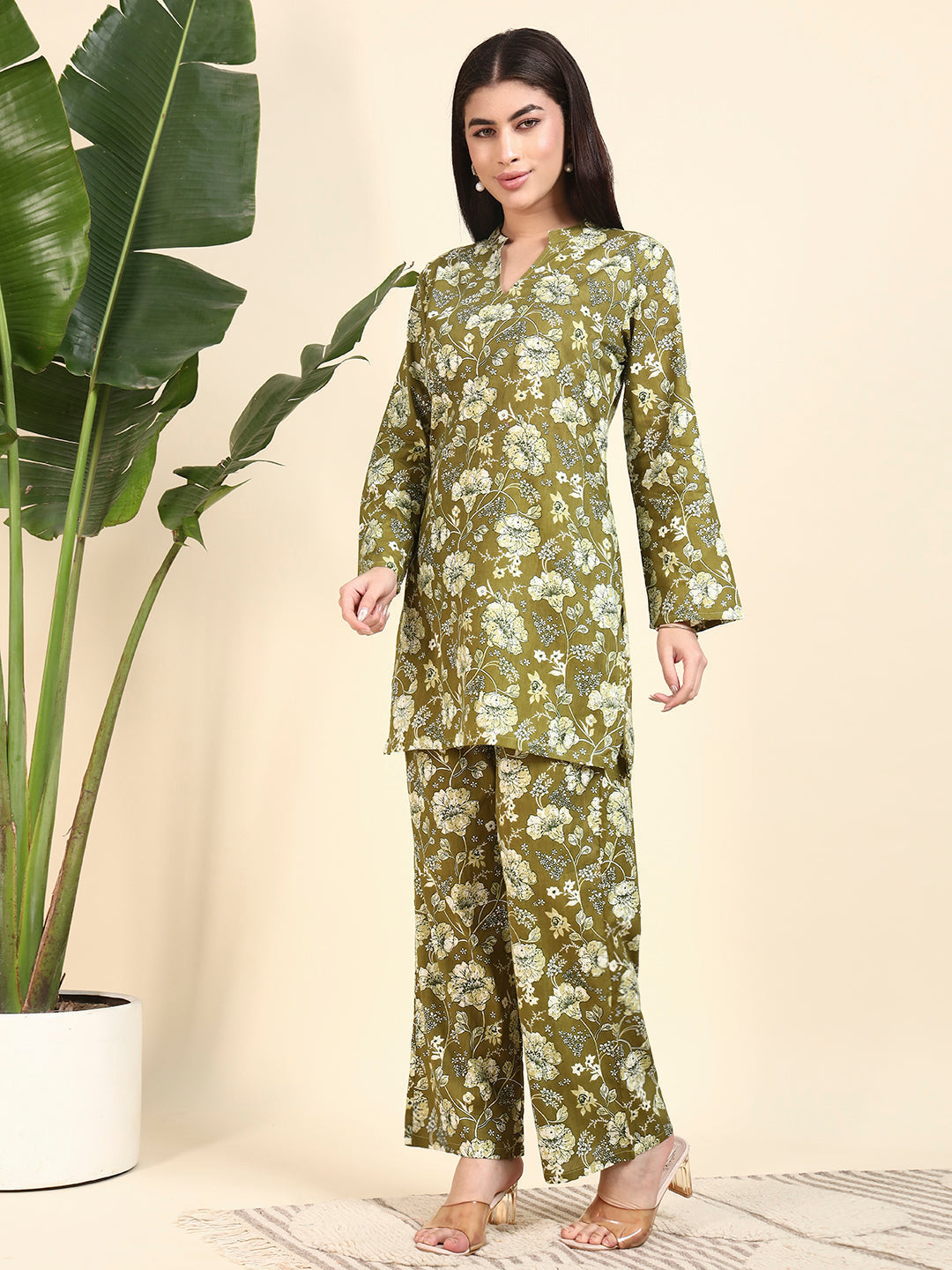 🌿 Women’s Olive Green Floral Printed Kurta & Pant Co-Ord Set