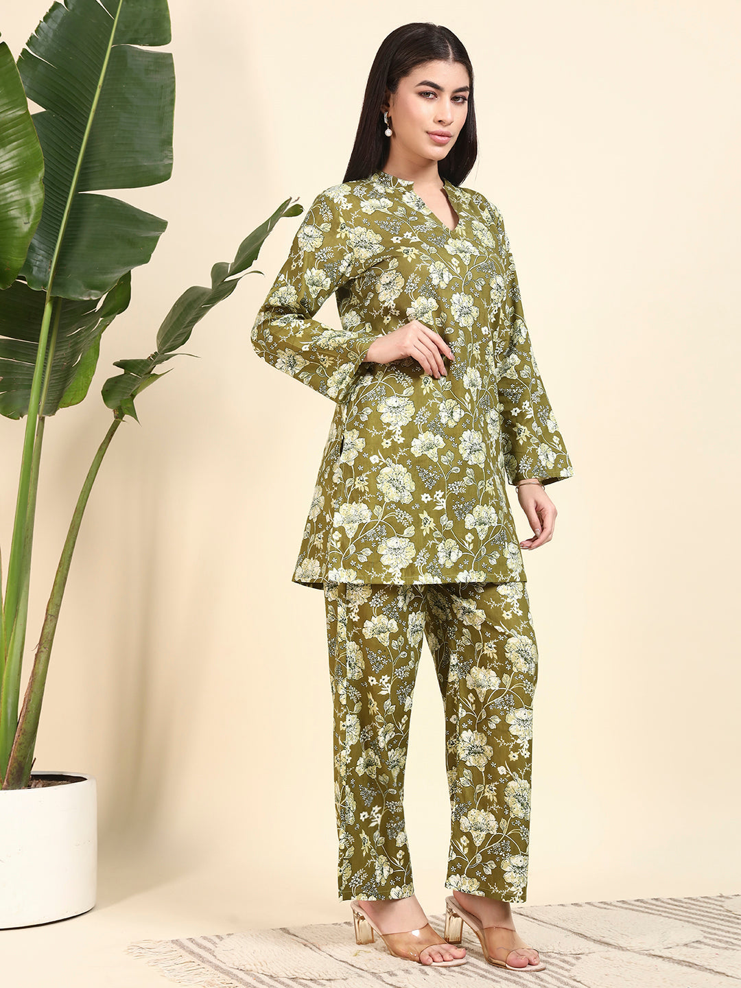 🌿 Women’s Olive Green Floral Printed Kurta & Pant Co-Ord Set