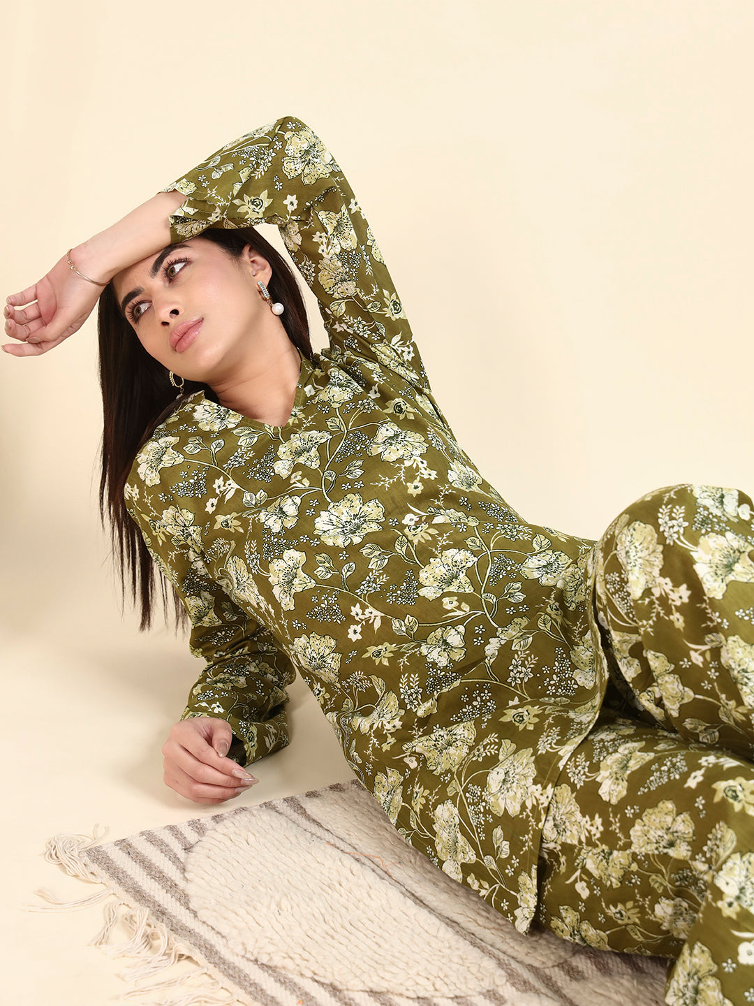 🌿 Women’s Olive Green Floral Printed Kurta & Pant Co-Ord Set