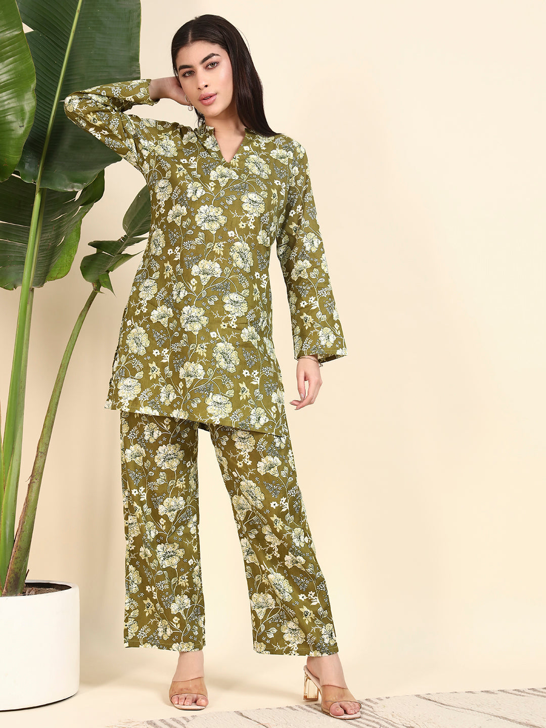 🌿 Women’s Olive Green Floral Printed Kurta & Pant Co-Ord Set