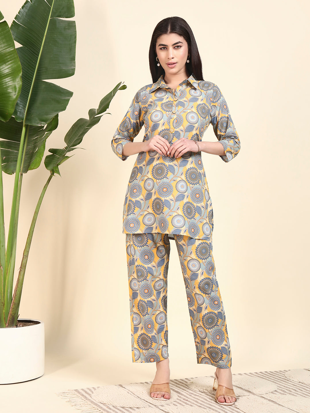 🌼 Women’s Mustard & Grey Floral Printed Kurta & Pant Co-Ord Set