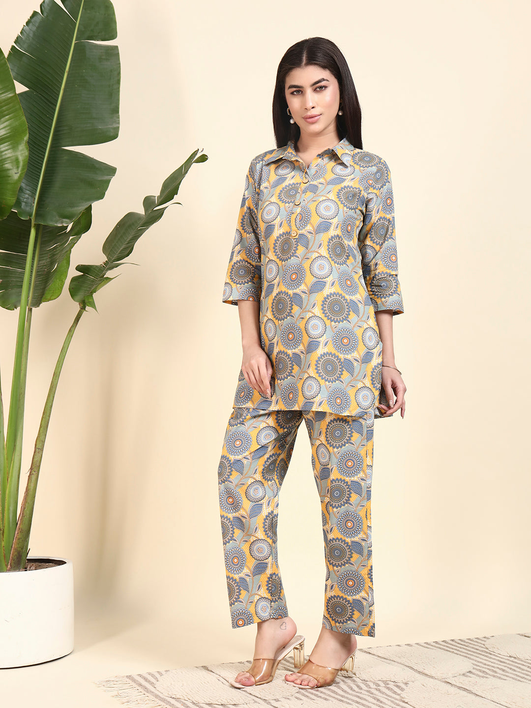 🌼 Women’s Mustard & Grey Floral Printed Kurta & Pant Co-Ord Set