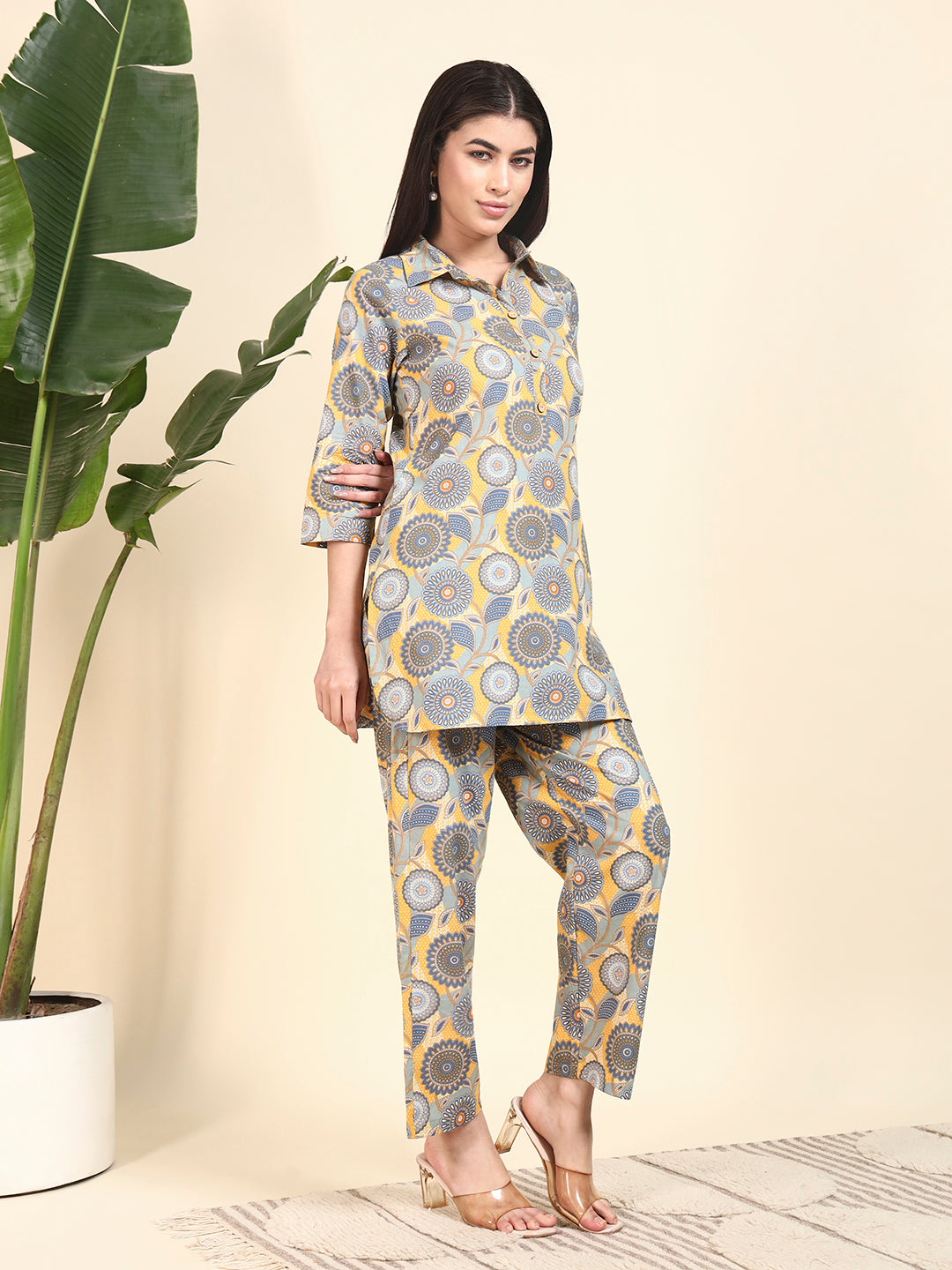 🌼 Women’s Mustard & Grey Floral Printed Kurta & Pant Co-Ord Set