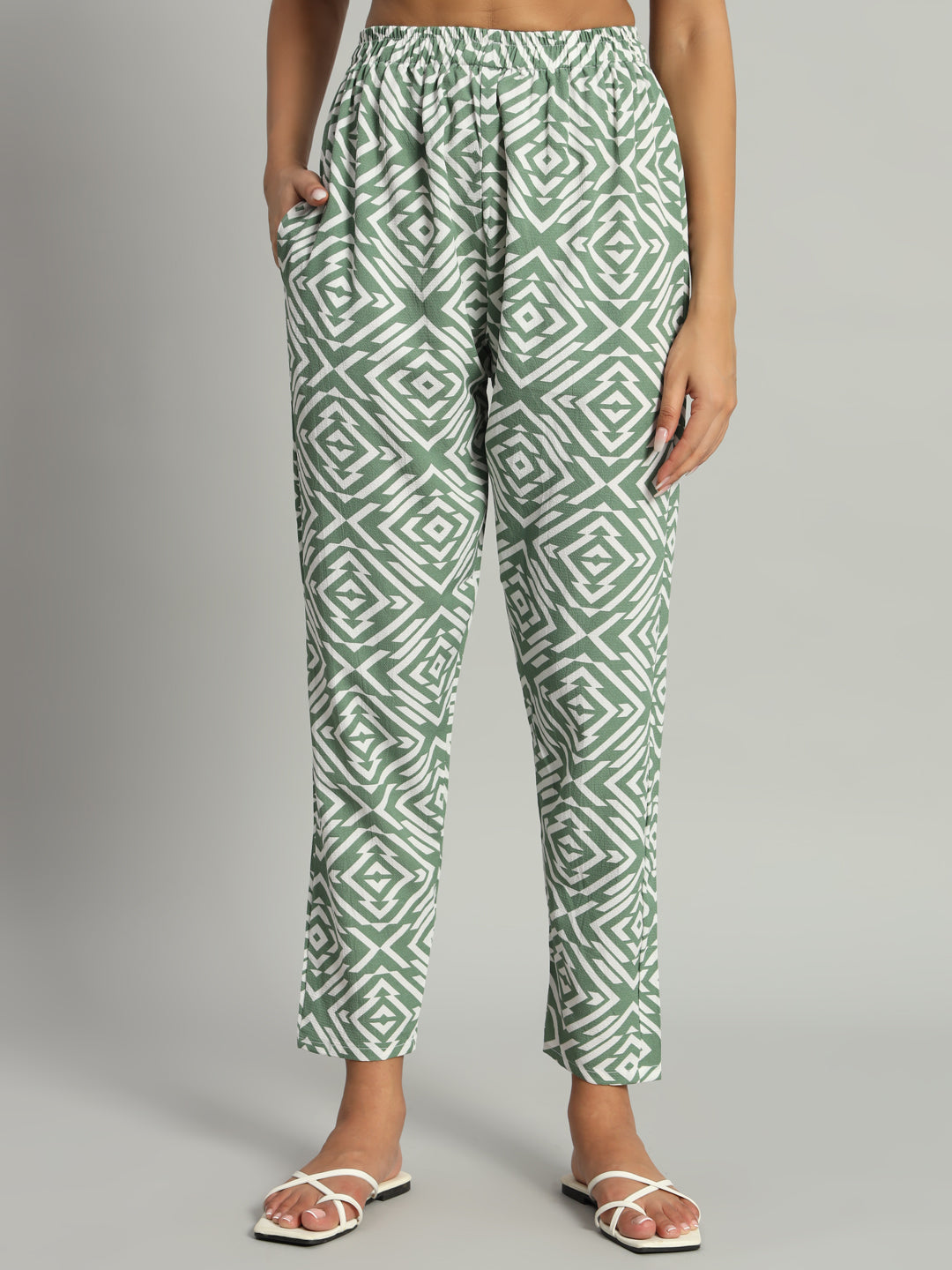 💚 Women’s Green Geometric Printed Night Suit Co-Ord Set with Waist Tie-Up