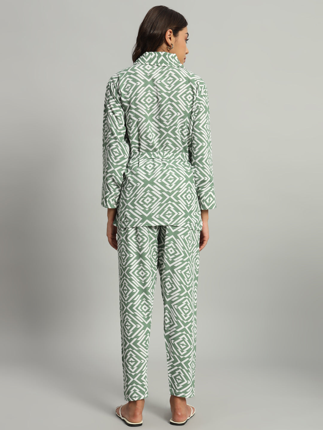 💚 Women’s Green Geometric Printed Night Suit Co-Ord Set with Waist Tie-Up
