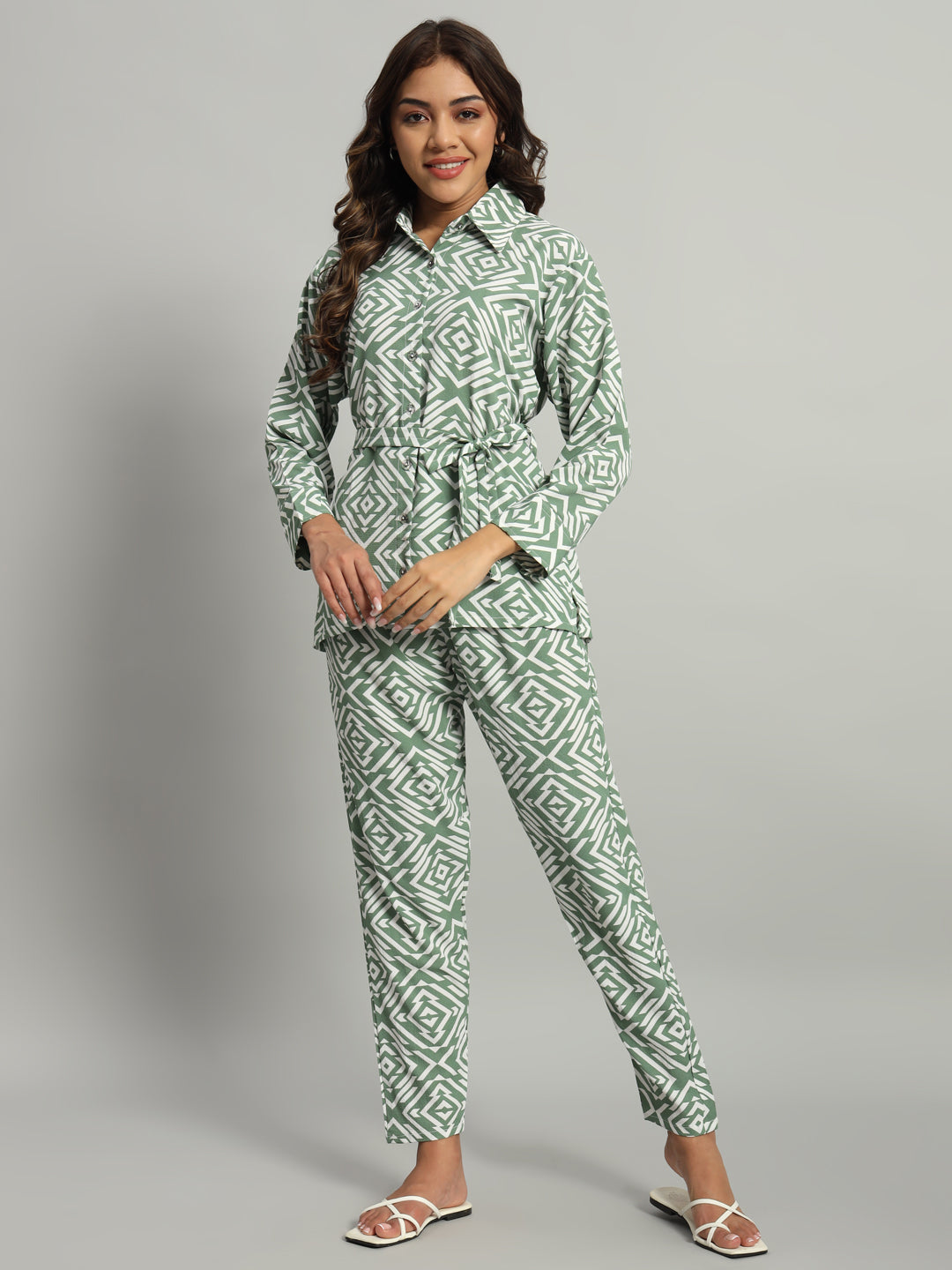 💚 Women’s Green Geometric Printed Night Suit Co-Ord Set with Waist Tie-Up