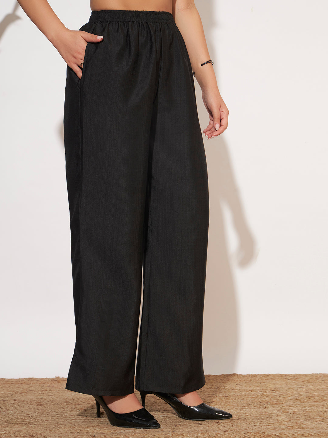 Women’s Beige & Black Abstract Printed Sleeveless Co-Ord Set