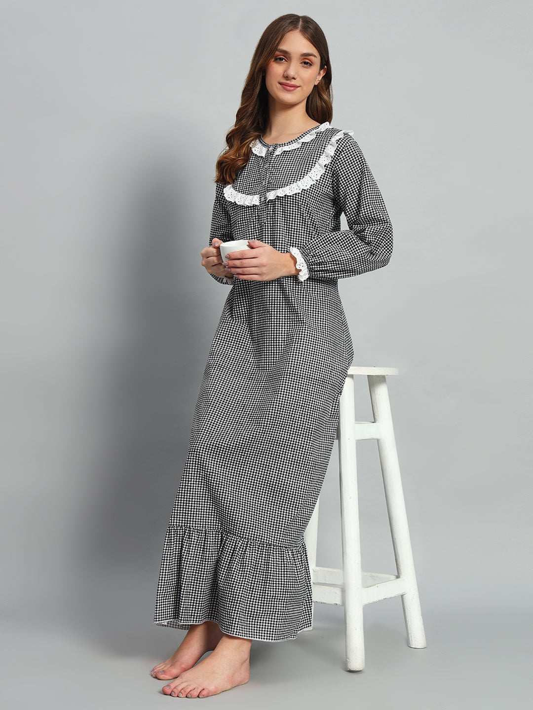 🖤 Black Checkered Night Gown – Classic & Comfortable Sleepwear