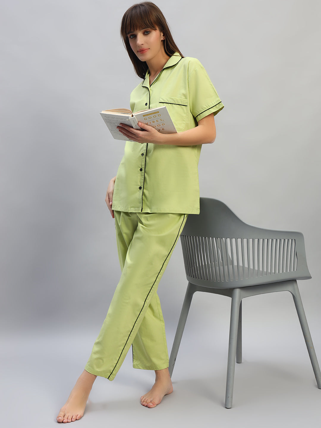 💚 Women Solid Cotton Night Suit Set – Light Green Sleepwear