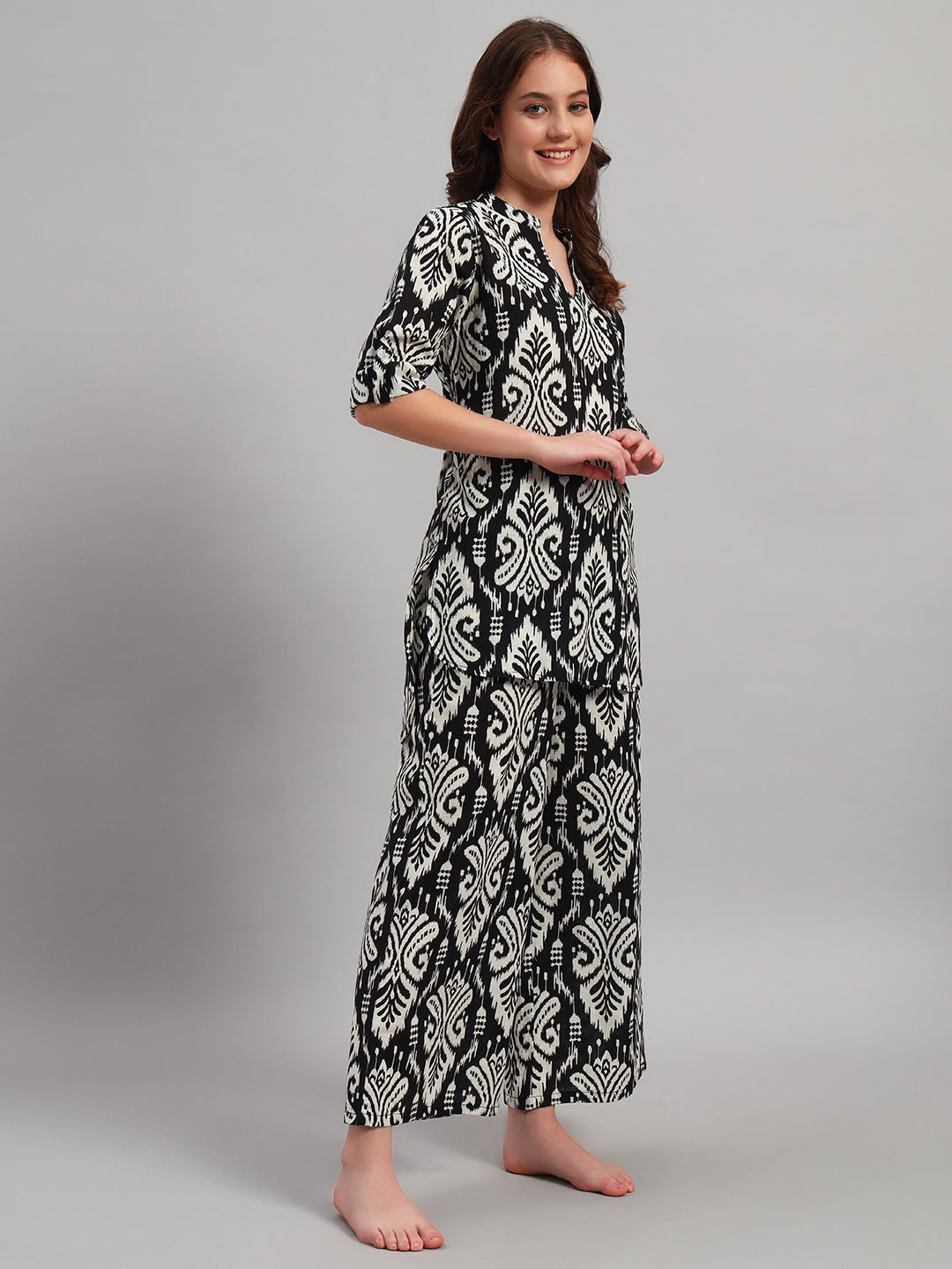 Women’s Black & White Ethnic Motif Kurta & Pant Co-Ord Set