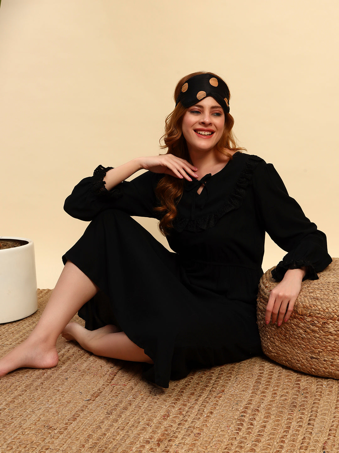 🖤 Black Solid Night Gown with Lace Detail – Elegant & Comfortable Sleepwear