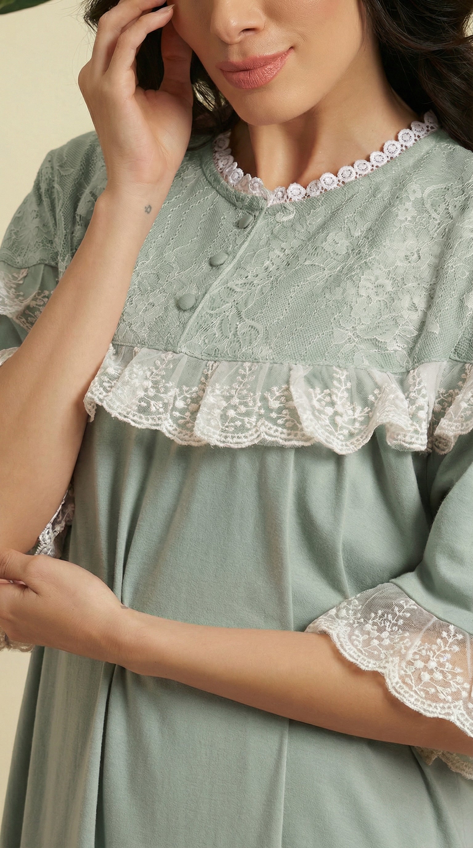 💚 Mint Green Solid Night Gown with Lace Detail – Elegant & Comfortable Nightwear