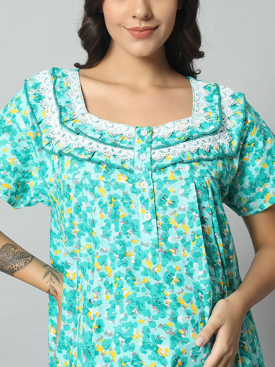 💚 Women Cotton Printed Nighty – Turquoise Floral Short Sleeve Night Gown