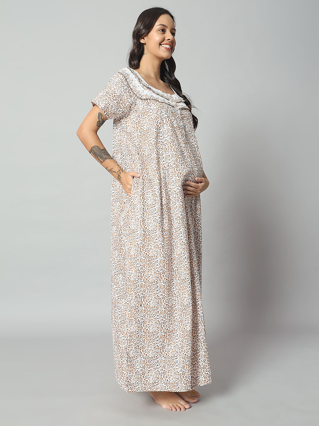 🤍 Women Cotton Printed Nighty – Cream Animal Print Short Sleeve Night Gown