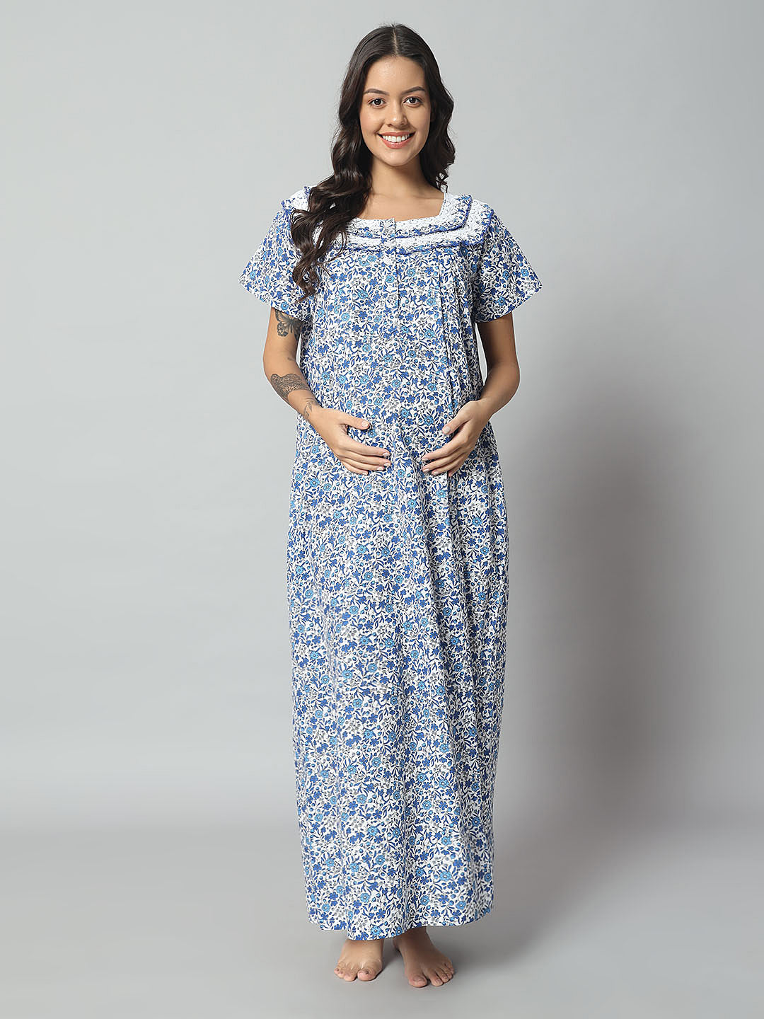 🤍 Women Cotton Printed Nighty – White & Blue Floral Short Sleeve Night Gown