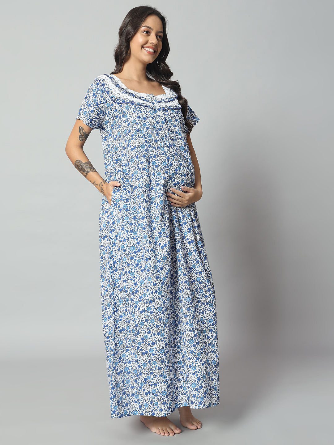 🤍 Women Cotton Printed Nighty – White & Blue Floral Short Sleeve Night Gown