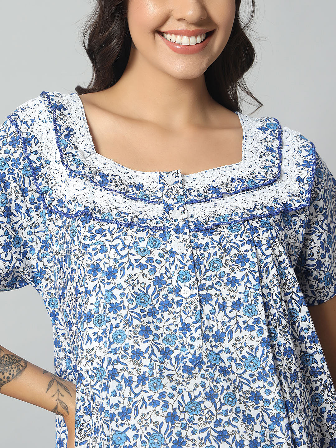 🤍 Women Cotton Printed Nighty – White & Blue Floral Short Sleeve Night Gown
