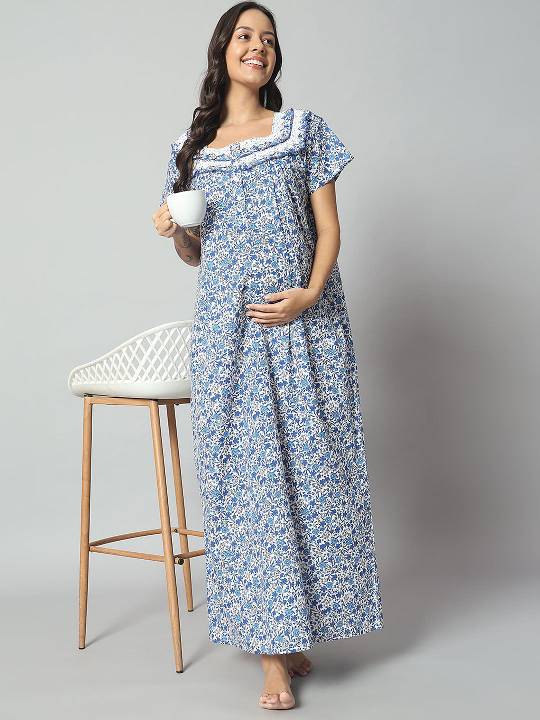 🤍 Women Cotton Printed Nighty – White & Blue Floral Short Sleeve Night Gown