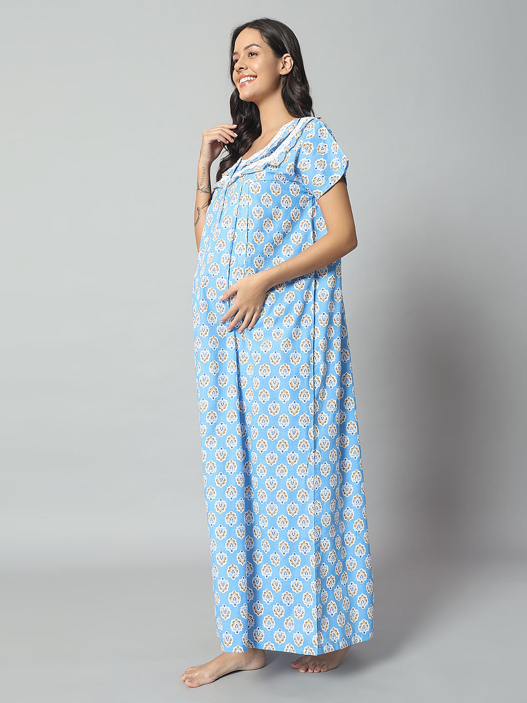 💙 Women Cotton Printed Nighty – Blue Floral Short Sleeve Night Gown