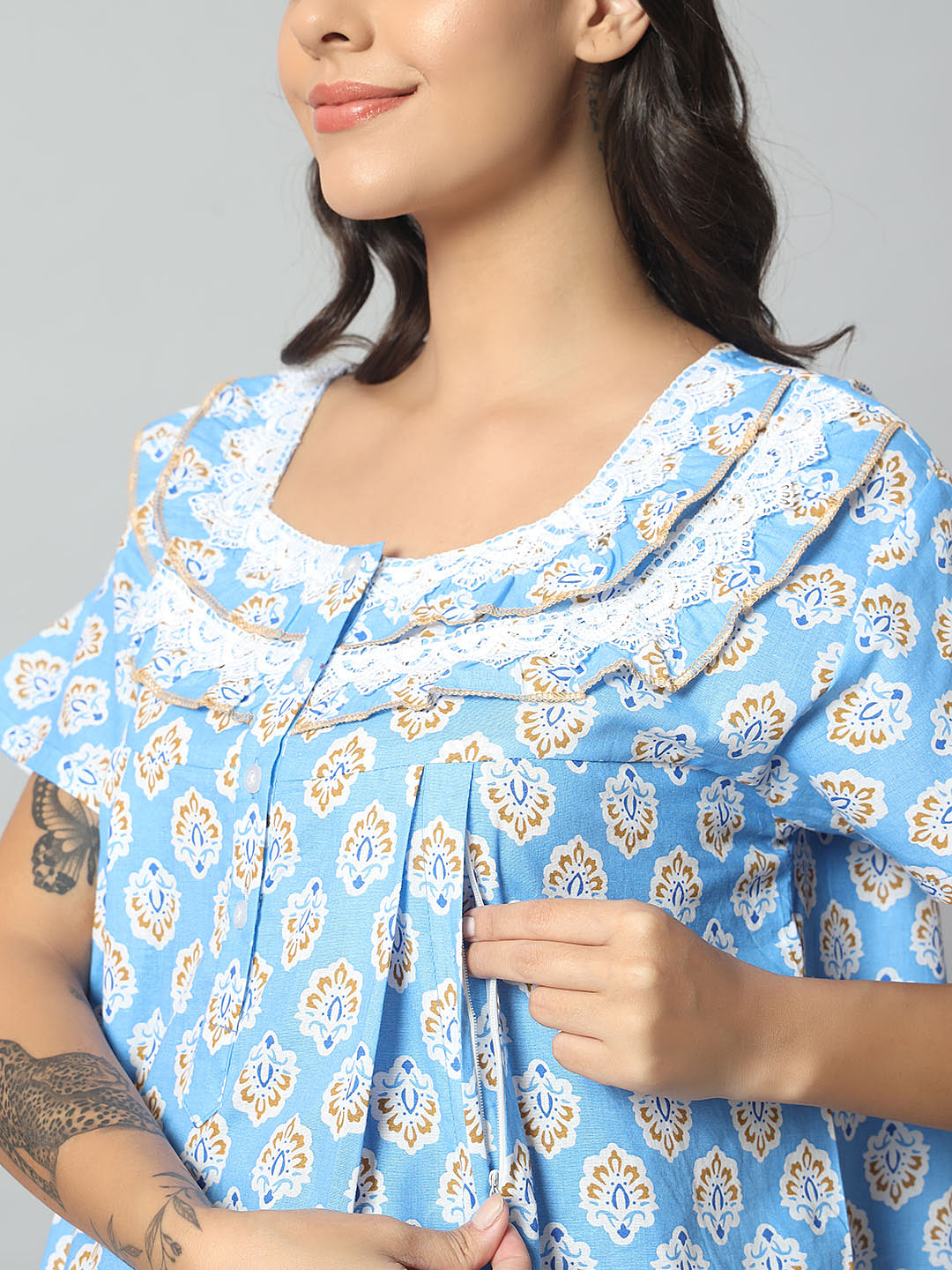 💙 Women Cotton Printed Nighty – Blue Floral Short Sleeve Night Gown