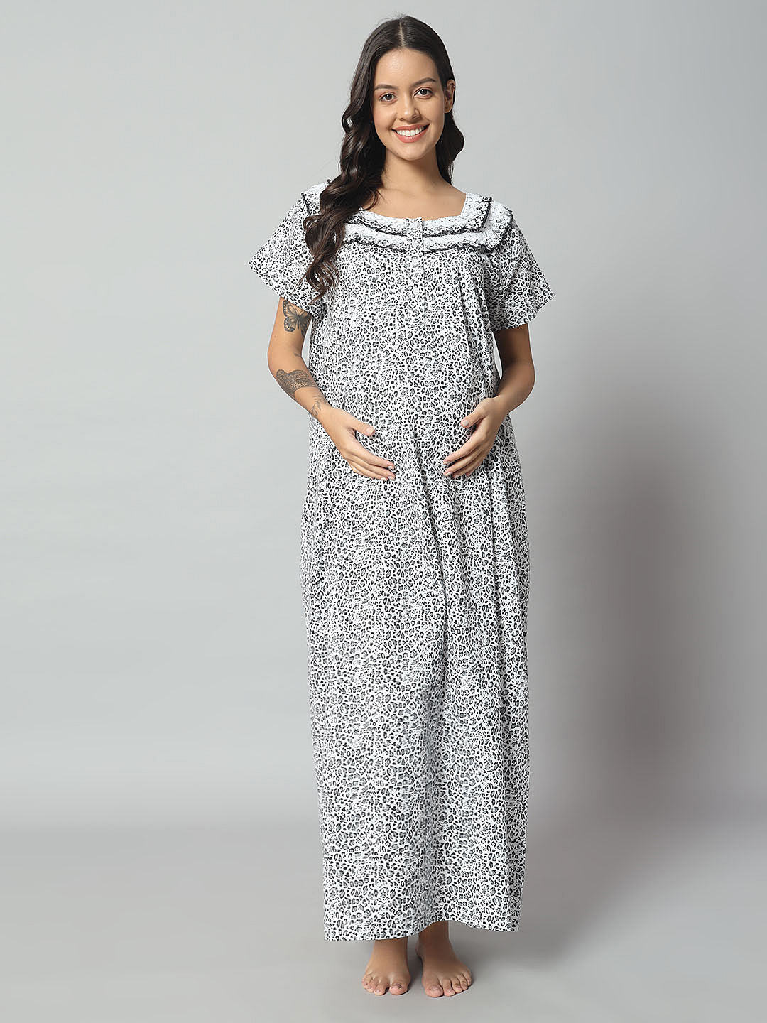 🖤 Women Cotton Printed Nighty – Black & White Animal Print Short Sleeve Night Gown