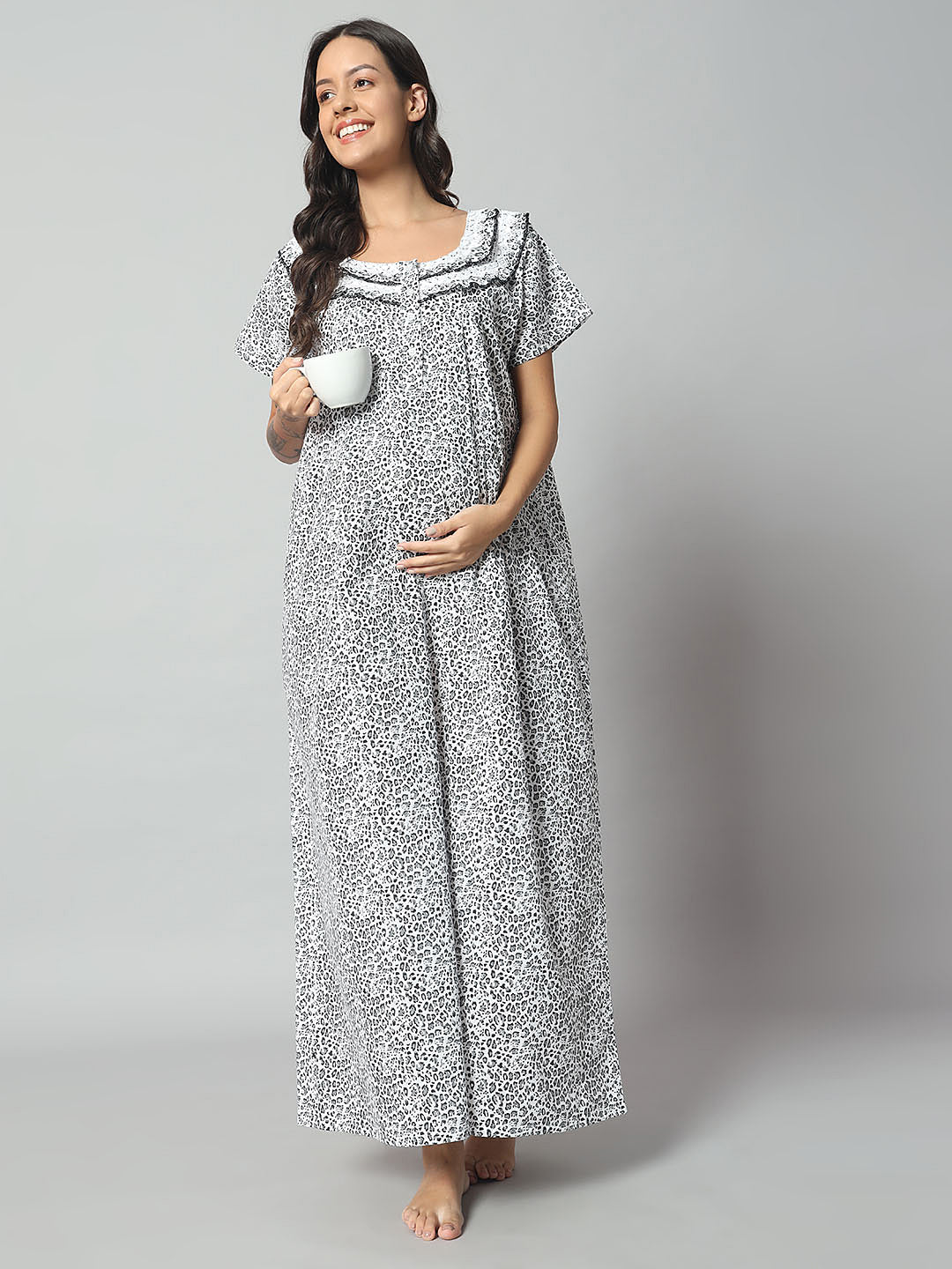 🖤 Women Cotton Printed Nighty – Black & White Animal Print Short Sleeve Night Gown