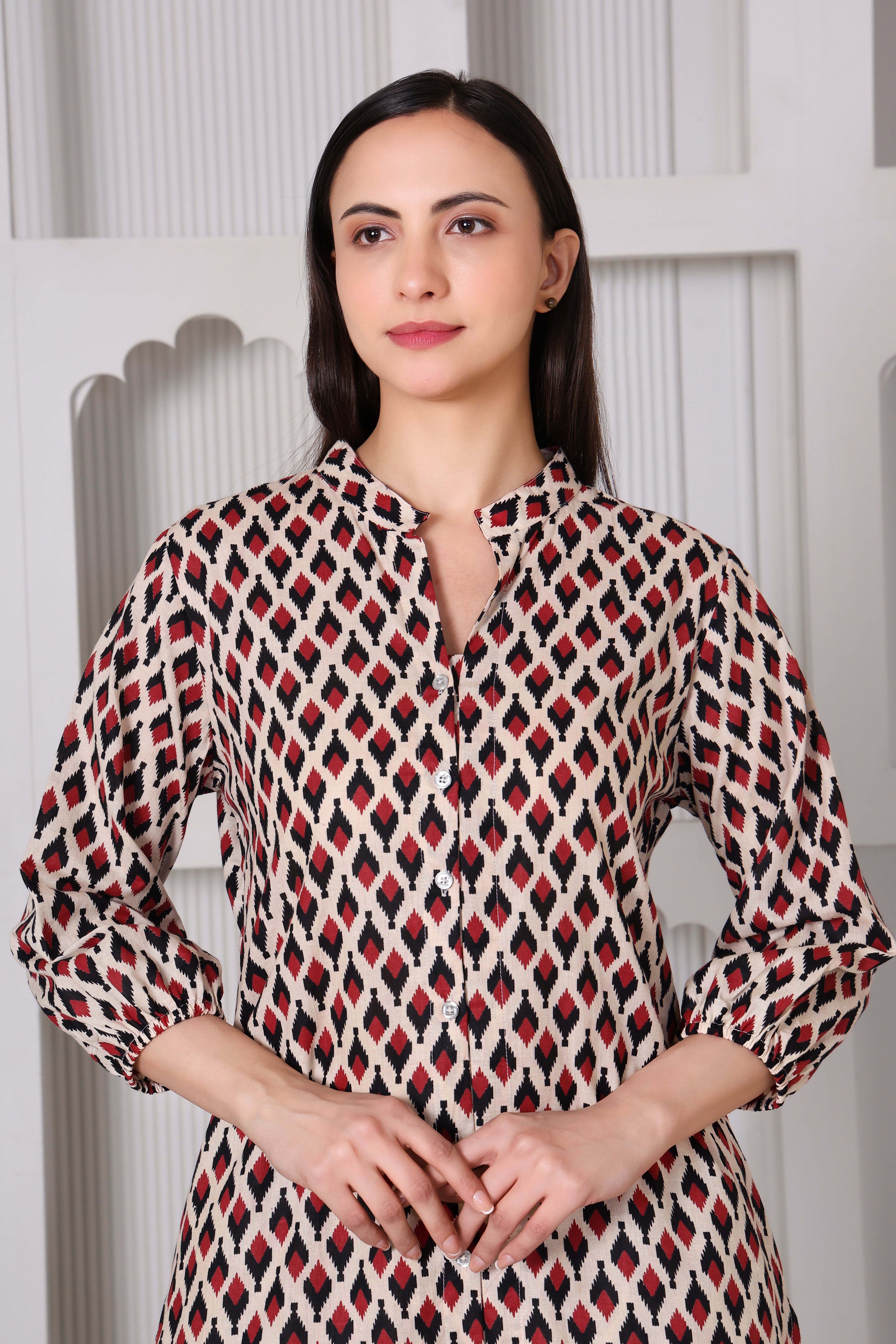 Women’s Beige & Black Geometric Printed Kurta Set with Pants