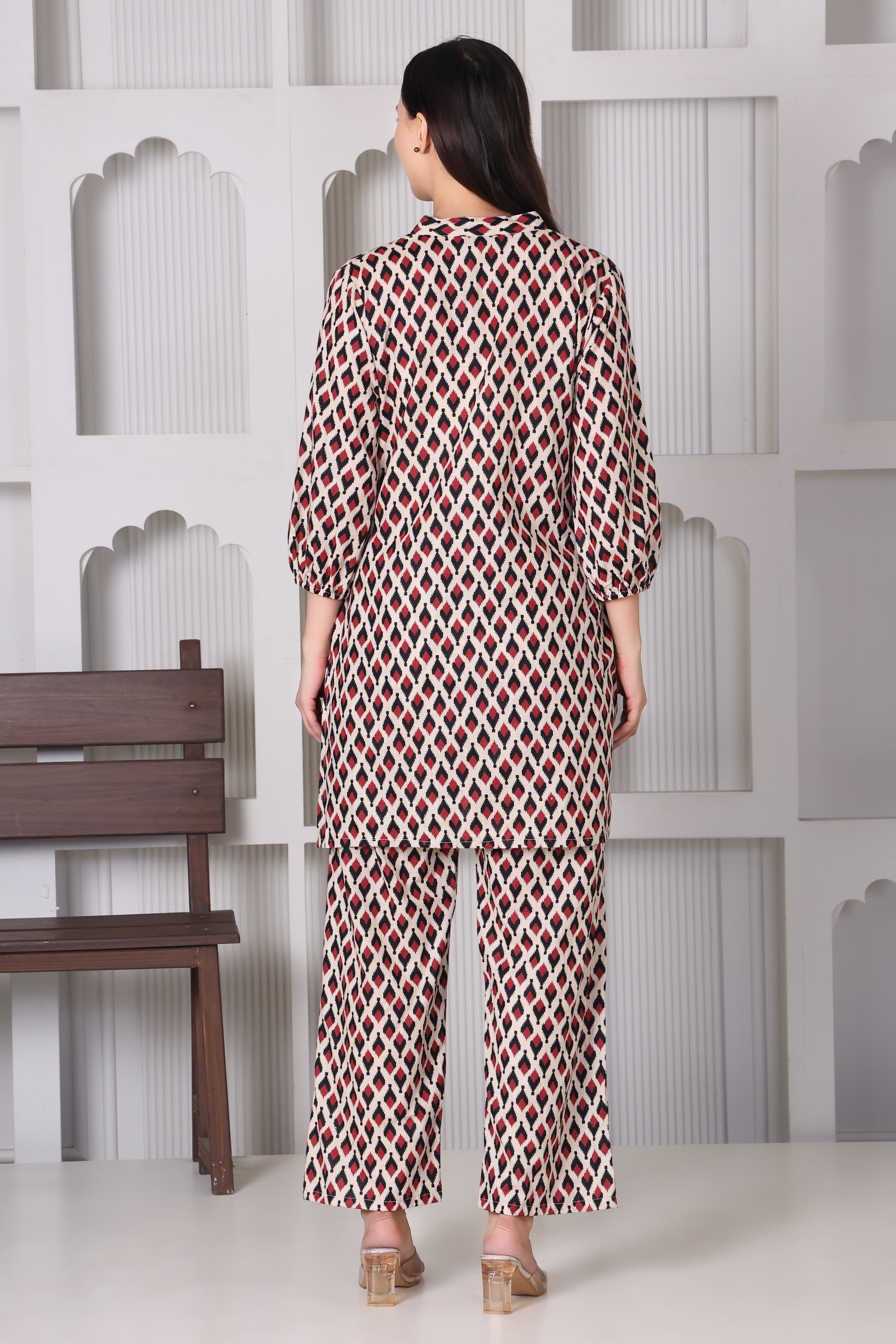 Women’s Beige & Black Geometric Printed Kurta Set with Pants