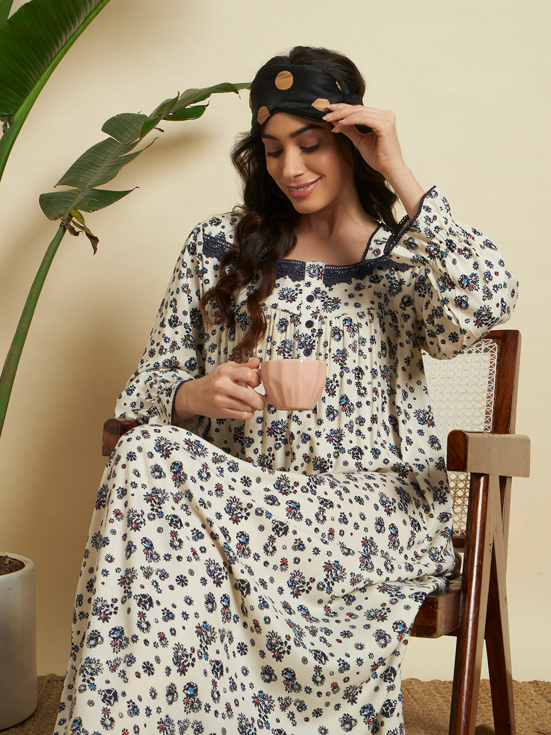 🌼 Cream Floral Printed Night Gown – Elegant & Comfortable Sleepwear