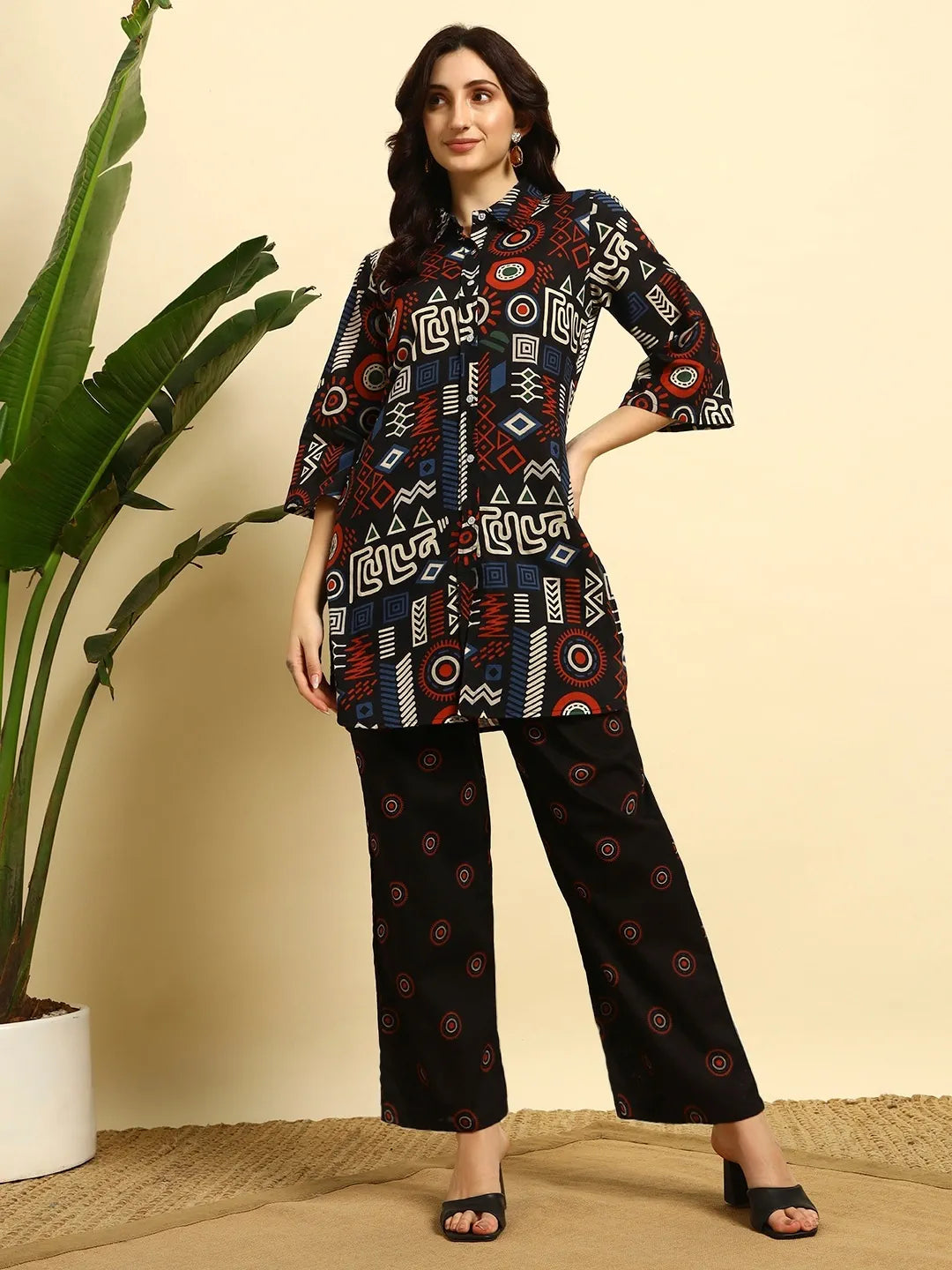 🖤 Women Geometric Printed Kurta Pant Co-ord Set – Black Ethnic Set